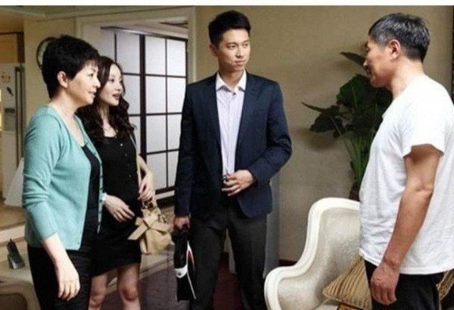 Thấy mặt em dâu tương lai, cả nhà phản đối rồi xấu hổ vì... - Hình 2 Thay mat em dau tuong lai, ca nha phan doi roi xau ho vi...-Hinh-2