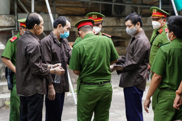 Sát hại Quân “Xa Lộ”, 12 người hầu tòa Sat hai Quan “Xa Lo”, 12 nguoi hau toa