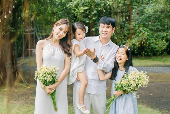 Con gái Lưu Hương Giang hỏi mẹ tại sao chú Hà Anh Tuấn chưa lấy vợ? - Hình 2 Con gai Luu Huong Giang hoi me tai sao chu Ha Anh Tuan chua lay vo?-Hinh-2