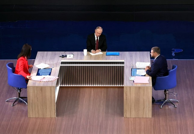 Tổng thống Nga Putin nói về tình hình Ukraine, Syria - Hình 3 Tong thong Nga Putin noi ve tinh hinh Ukraine, Syria-Hinh-3
