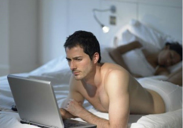 Xem phim người lớn và những tác hại cực kỳ khủng khiếp Xem phim nguoi lon va nhung tac hai cuc ky khung khiep