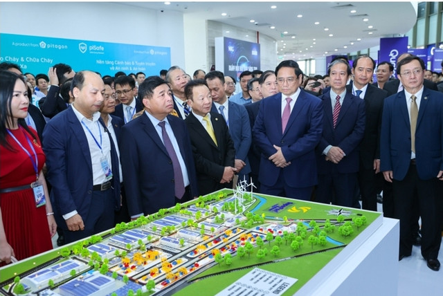Chủ tịch VUSTA Phan Xuân Dũng tham dự ngày hội Đổi mới sáng tạo Việt Nam 2024 - Hình 9 Chu tich VUSTA Phan Xuan Dung tham du ngay hoi Doi moi sang tao Viet Nam 2024-Hinh-9