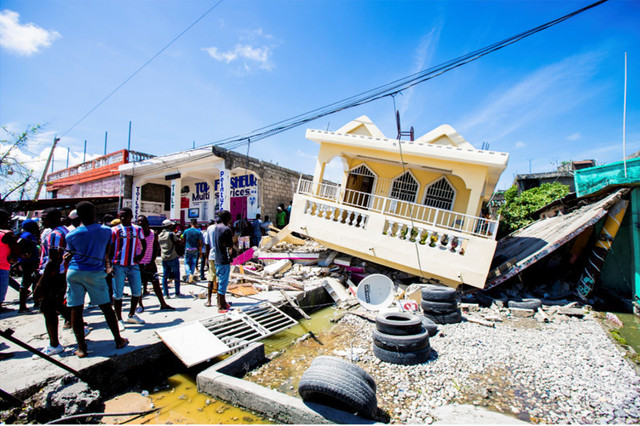 Số người tử vong vì động đất Haiti tăng vọt hơn 1.200 người - Hình 2 So nguoi tu vong vi dong dat Haiti tang vot hon 1.200 nguoi-Hinh-2