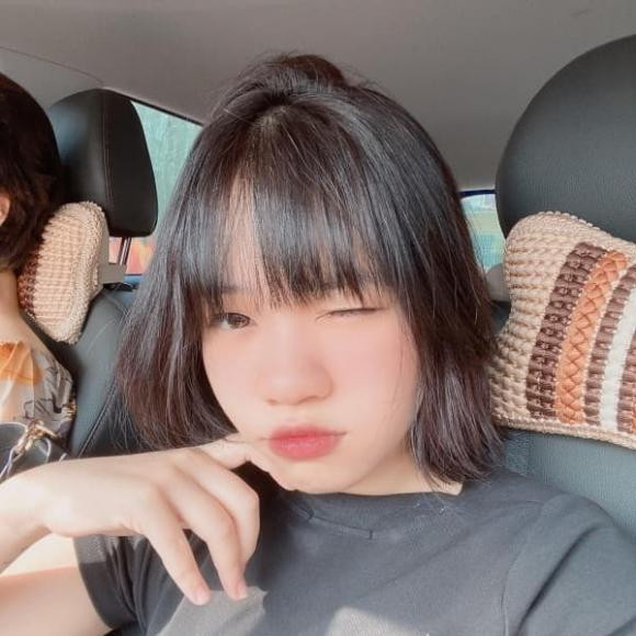 Cô con gái thứ 2 xinh đẹp của “Chiến chó” phim “Hương vị tình thân“ - Hình 3 Co con gai thu 2 xinh dep cua “Chien cho” phim “Huong vi tinh than“-Hinh-3