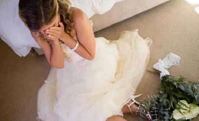 Thấy điều bất ngờ mẹ chồng chuẩn bị trong đám cưới, tôi bỏ đi - Hình 2 Thay dieu bat ngo me chong chuan bi trong dam cuoi, toi bo di-Hinh-2