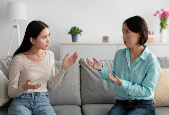 Mẹ chồng bỏ về quê ngay trong đêm vì xung đột với nàng dâu Me chong bo ve que ngay trong dem vi xung dot voi nang dau