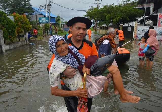 Lũ lụt ở Indonesia, 26 người chết và mất tích - Hình 2 Lu lut o Indonesia, 26 nguoi chet va mat tich-Hinh-2