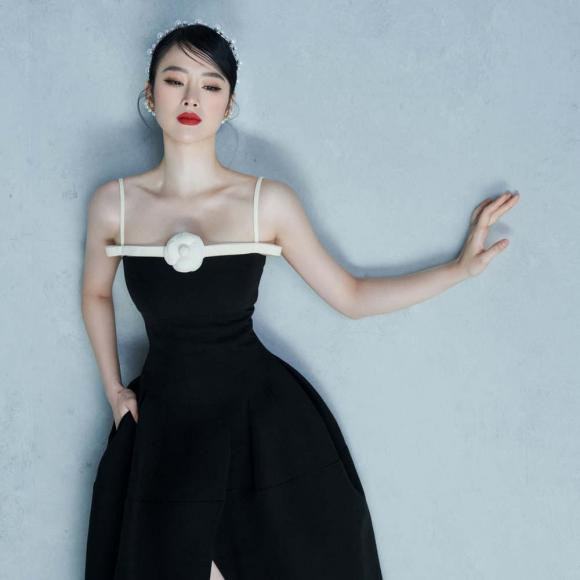 Hiếm hoi mới khoe ảnh mới, Angela Phương Trinh trông mũm mĩm khác lạ - Hình 4 Hiem hoi moi khoe anh moi, Angela Phuong Trinh trong mum mim khac la-Hinh-4