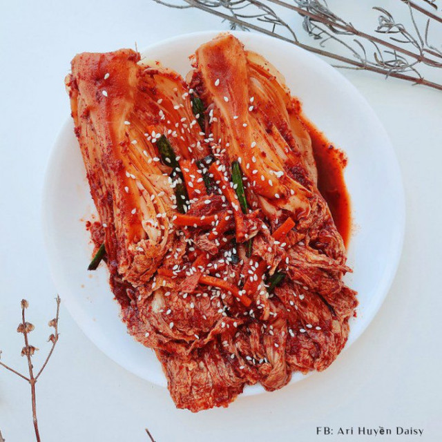 Làm cách này kim chi đảm bảo giòn tan, lên màu cực hấp dẫn - Hình 3 Lam cach nay kim chi dam bao gion tan, len mau cuc hap dan-Hinh-3