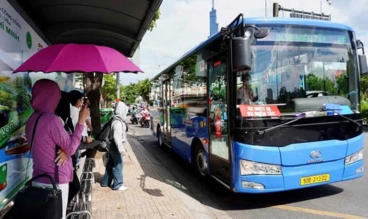 TP.HCM miễn vé xe buýt từ tháng 5 với làn riêng và vé điện tử