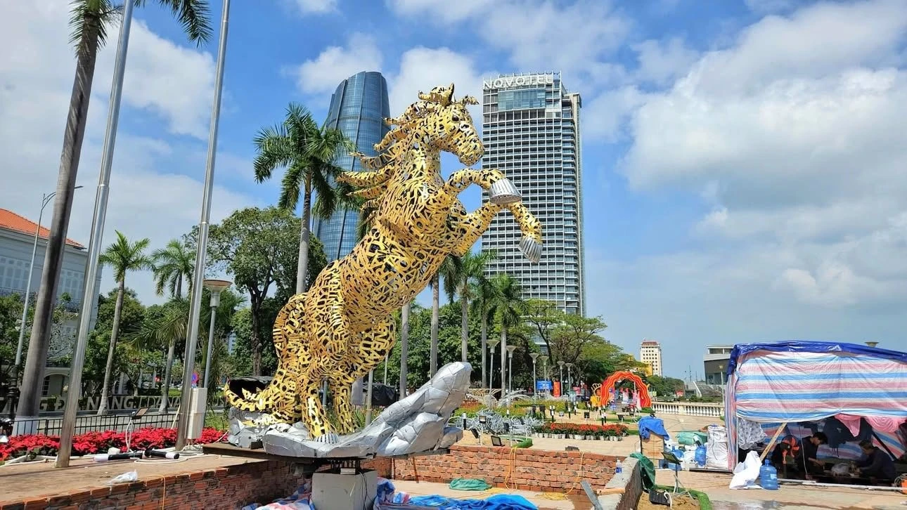 Linh vật ngựa ở Đà Nẵng được ghép tên từ 94 xã, phường chiếm sóng mạng xã hội