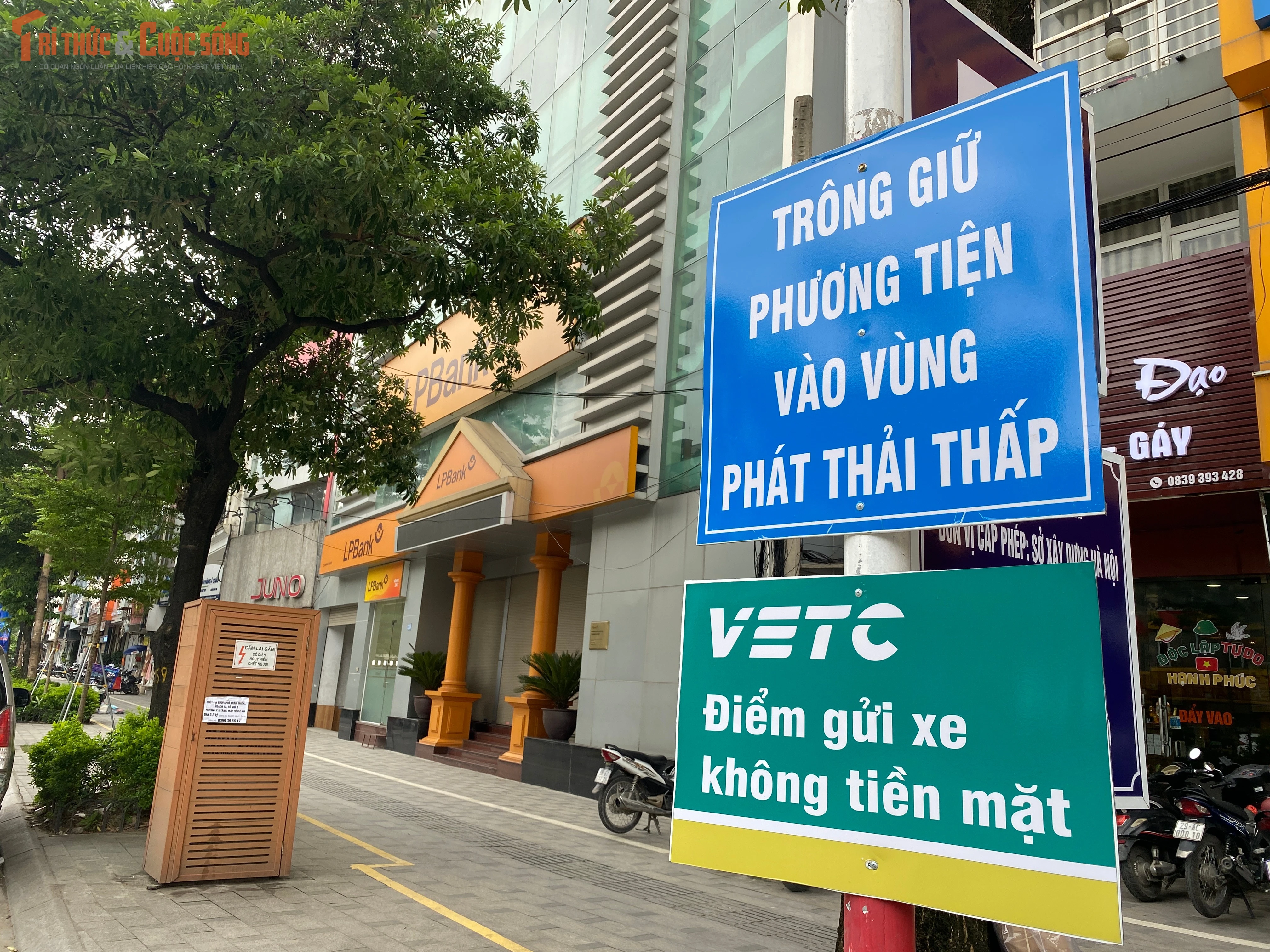 Thực tế hạ tầng bãi đỗ, điểm trung chuyển vùng phát thải thấp Hà Nội