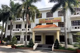 Bóc tách E-HSMT: 4 Nhà thầu cạnh tranh, Gói thầu 16 Nhà khách Hùng Vương lộ sai sót?