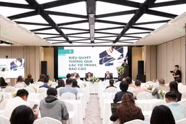 Ngành CK vào mùa đại hội: Tăng trưởng phân hóa, cuộc đua vốn nóng lên