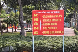 Nghịch lý tại Công viên Phạm Huy Thông: Biển cấm treo cao, vi phạm vẫn tràn lan [ Kỳ 1]