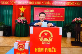 Đồng Nai: Lãnh đạo tỉnh dự khai mạc, bỏ phiếu bầu cử tại các địa phương