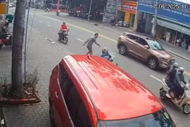 Bắt khẩn cấp người đàn ông đạp ngã nữ tài xế xe ôm công nghệ