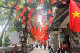 Rộn ràng sắc đỏ, giới trẻ Việt Nam gửi trọn tình yêu Tổ quốc dịp 2/9