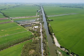 Công ty Cái Bè trúng gói thầu xây lắp: Một mình một "sân chơi"?