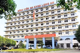 Gói thầu 4,1 tỷ ở Long An: Bí ẩn nhà thầu Y tế Bình Minh một mình về đích