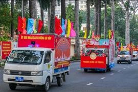 TP HCM: 168 xe hoa diễu hành cổ động bầu cử trước giờ bỏ phiếu