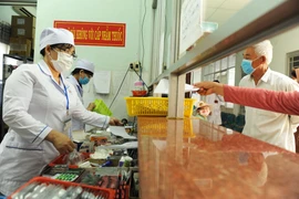 Thiết bị Hoàng Quân một mình một ngựa trúng gói thầu tại TTYT Thạnh Hóa [Kỳ 1]