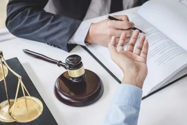 Để 'đường băng' đấu thầu bằng phẳng: Cần siết lại các tiêu chí 'lạ'
