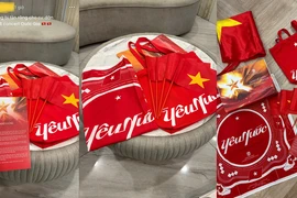 Cư dân Masterise Homes nhận quà “yêu nước”, tự hào chung tay “phủ đỏ” Việt Nam