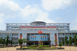 Gói thầu máy sấy tại BV Long Khánh: Tranh cãi Mã HS, kỹ thuật "một hãng"