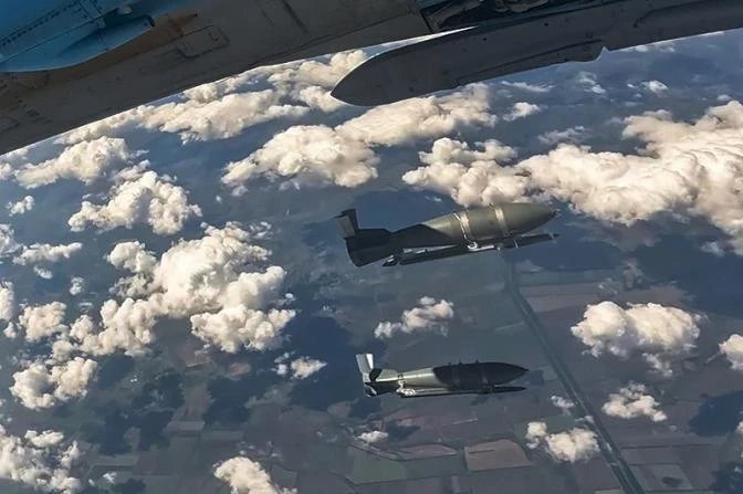 Nga không kích dữ dội quê nhà Tổng thống Zelensky, chiến sự lan rộng