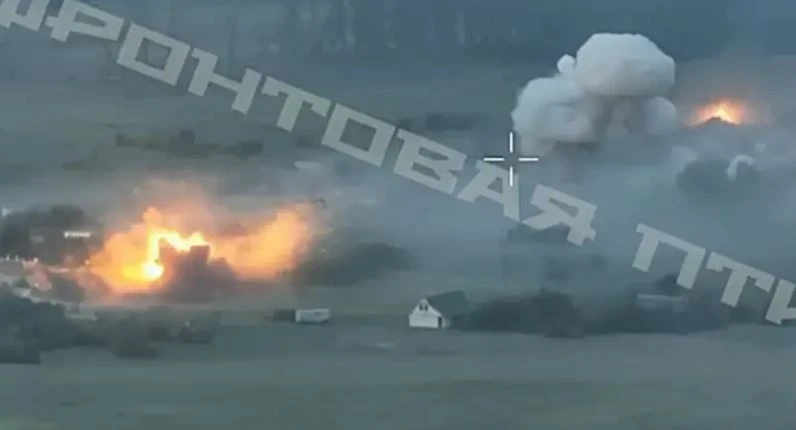 Không quân Nga nã bom chính xác vào các vị trí của Ukraine