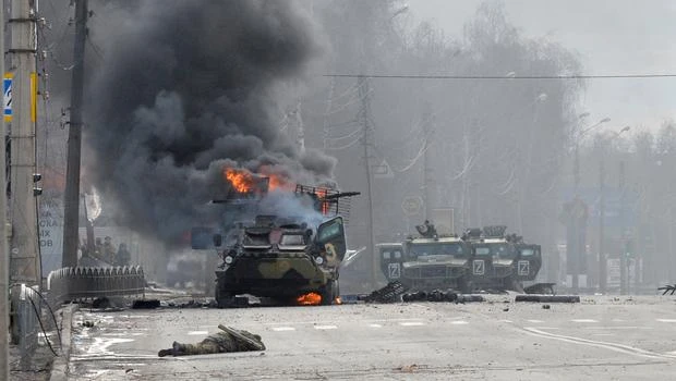 Quân đội Nga chọc thủng phòng tuyến của Ukraine, tiến vào Kharkiv