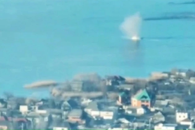 Không quân, pháo nhiệt của Nga áp tấn công quân Ukraine vượt sông Dnepr