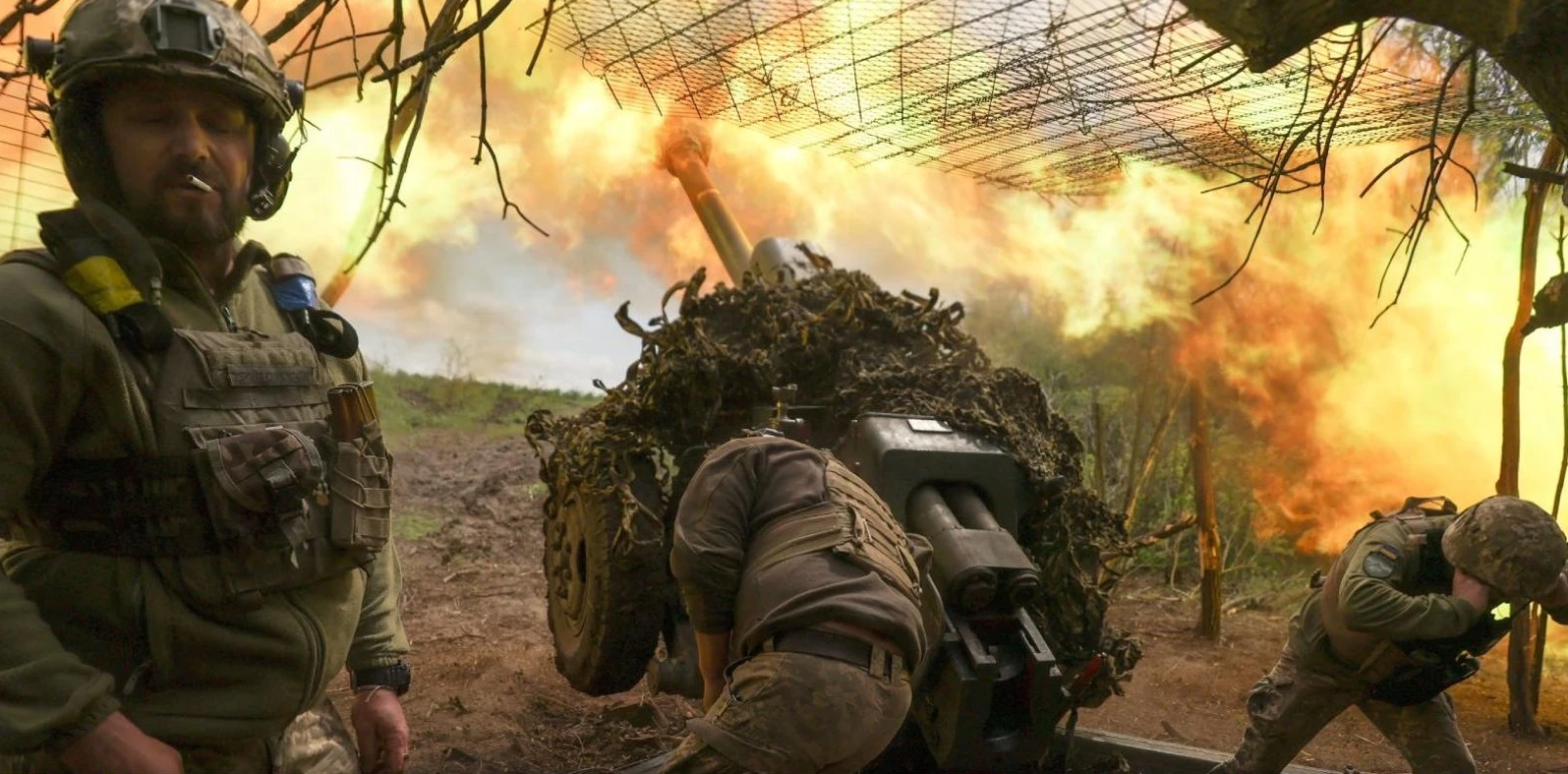 Đạn pháo ngày càng hiếm, Quân đội Ukraine chiến đấu ra sao?