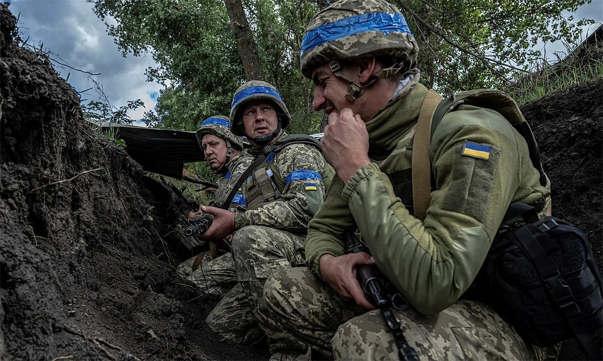 Quân Ukraine rút khỏi Kursk còn nhanh hơn tốc độ Nga tiến quân