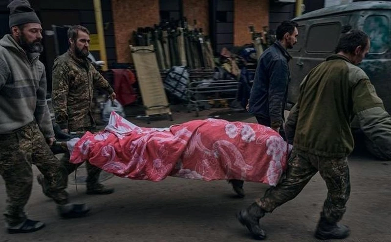 Nga và Ukraine đổ quân vào Bakhmut, hai bên giành nhau từng tấc đất