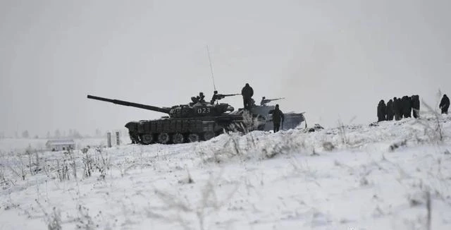 Ukraine điều gấp 16 lữ đoàn để ngăn chặn 7 sư đoàn quân Nga