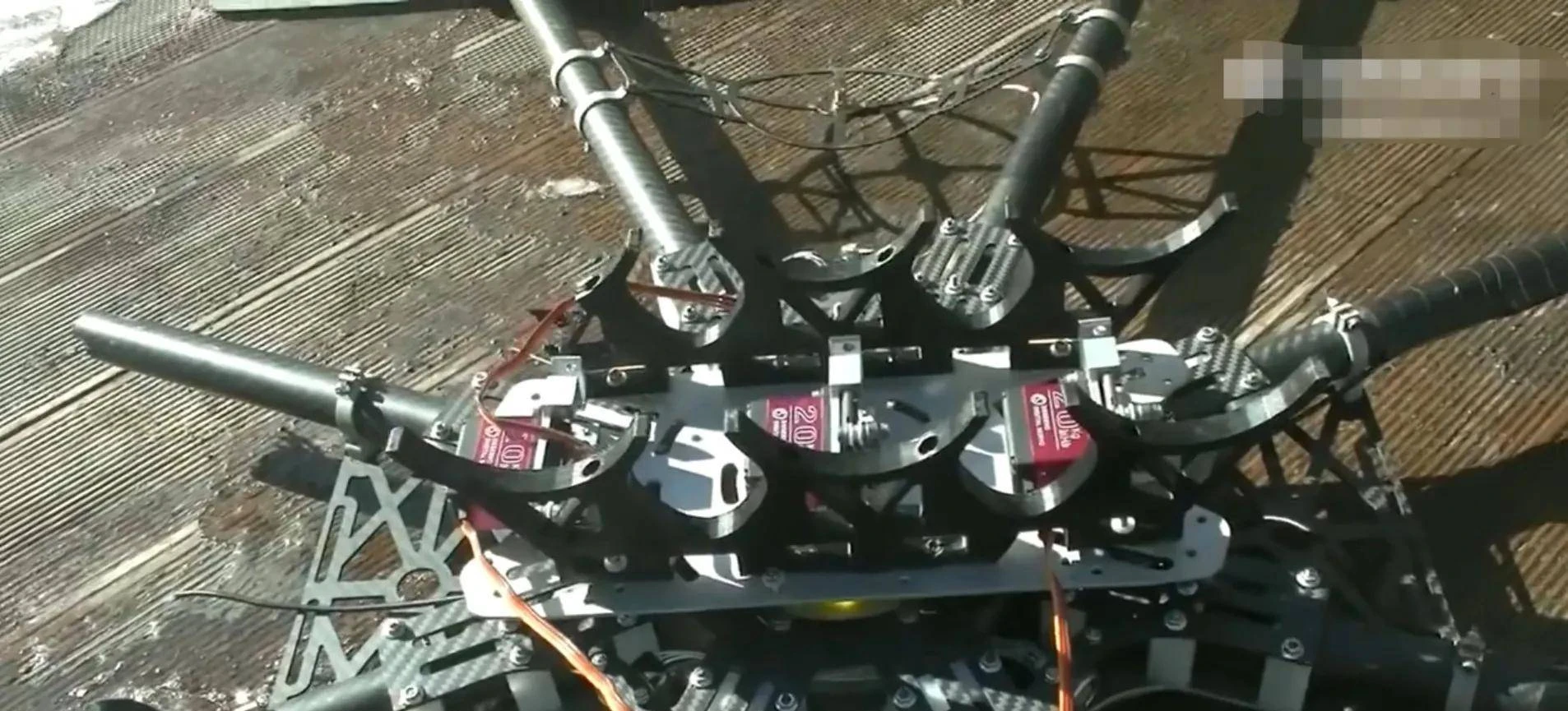 Quân đội Nga đau đầu tìm cách đối phó vì “nhện bay” của Ukraine