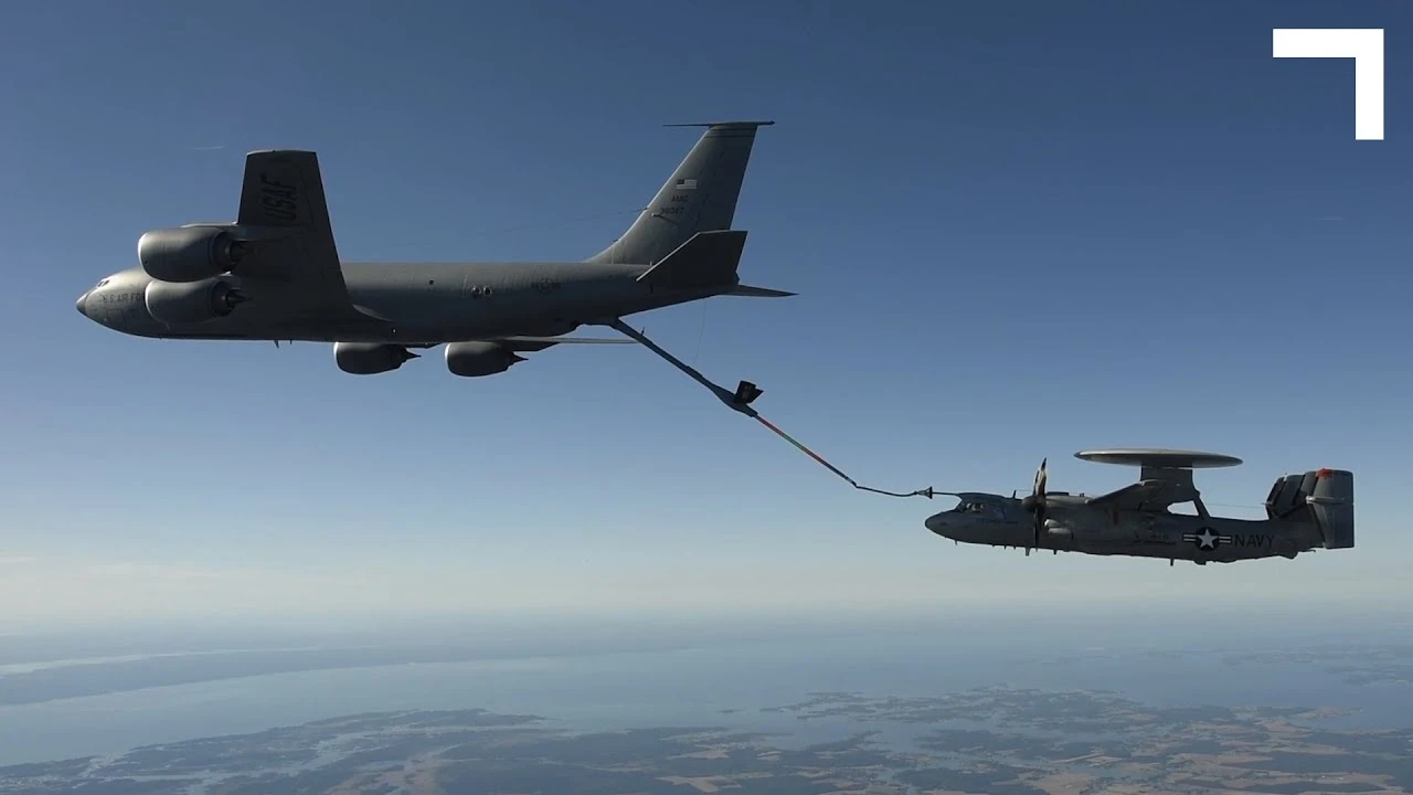 Hải quân Mỹ mở rộng tầm bay “mắt thần” E-2D như thế nào?