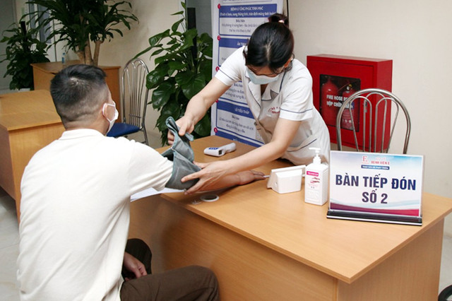 Mục sở thị quy trình tổ chức tiêm vắc xin COVID-19 ở Bệnh viện E - Hình 13 Muc so thi quy trinh to chuc tiem vac xin COVID-19 o Benh vien E-Hinh-13