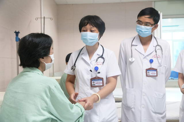 Phát huy và khẳng định thương hiệu điều trị cơ xương khớp uy tín của Bệnh viện E Phat huy va khang dinh thuong hieu dieu tri co xuong khop uy tin cua Benh vien E
