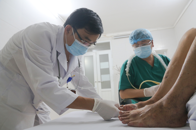 Phát huy và khẳng định thương hiệu điều trị cơ xương khớp uy tín của Bệnh viện E - Hình 3 Phat huy va khang dinh thuong hieu dieu tri co xuong khop uy tin cua Benh vien E-Hinh-3