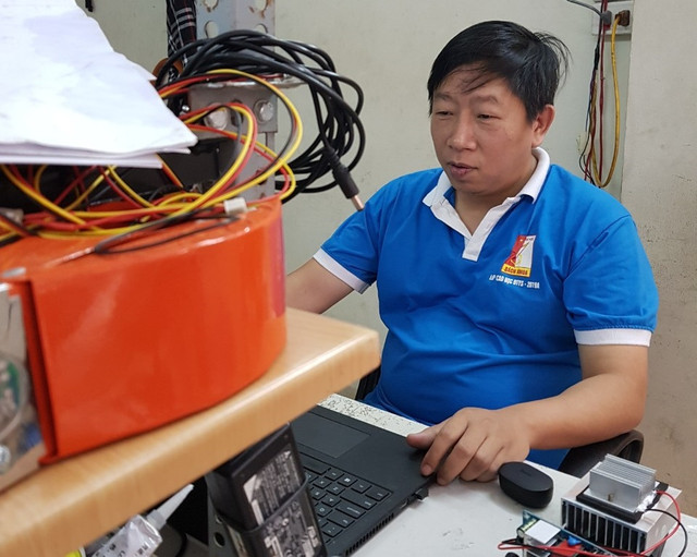TS. Nguyễn Phan Kiên: Chế tạo sản phẩm chống dịch COVID-19 “đắt như tôm tươi" TS. Nguyen Phan Kien: Che tao san pham chong dich COVID-19 “dat nhu tom tuoi