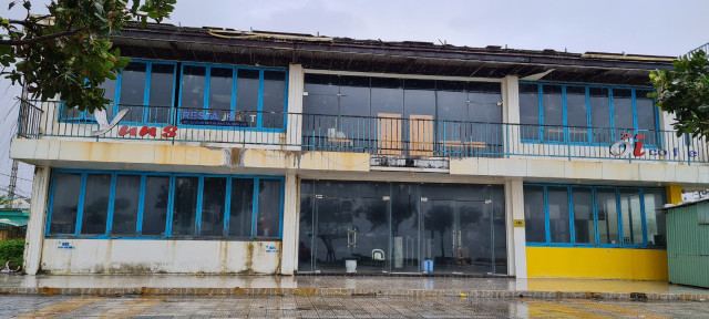 Nhà hàng, khách sạn trên tuyến đường 5 sao ở Đà Nẵng bỏ hoang vì vắng khách - Hình 3 Nha hang, khach san tren tuyen duong 5 sao o Da Nang bo hoang vi vang khach-Hinh-3