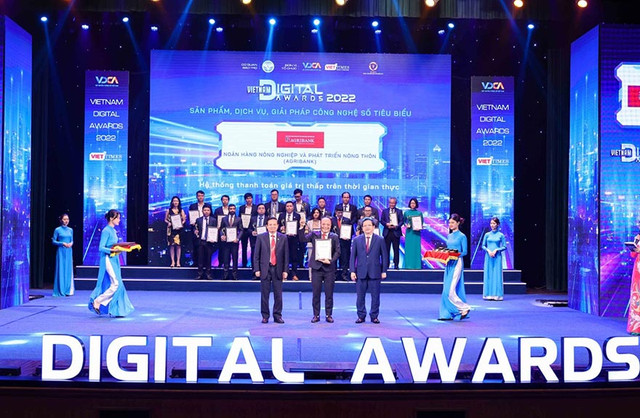 Agribank Digital - Bước đột phá trong ứng dụng công nghệ của Agribank Agribank Digital - Buoc dot pha trong ung dung cong nghe cua Agribank