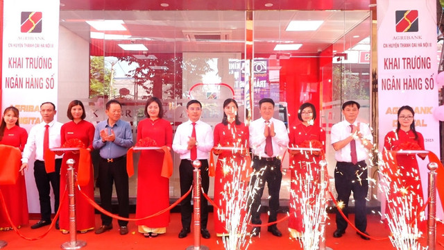 Agribank tạo nhiều dấu ấn trong hành trình chuyển đổi số - Hình 4 Agribank tao nhieu dau an trong hanh trinh chuyen doi so-Hinh-4