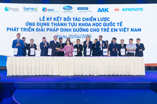 Liên tục cải tiến chất lượng và sáng tạo trong tiếp cận người dùng làm nên sức mạnh của thương hiệu đứng đầu ngành sữa Việt - Hình 9 Lien tuc cai tien chat luong va sang tao trong tiep can nguoi dung lam nen suc manh cua thuong hieu dung dau nganh sua Viet-Hinh-9