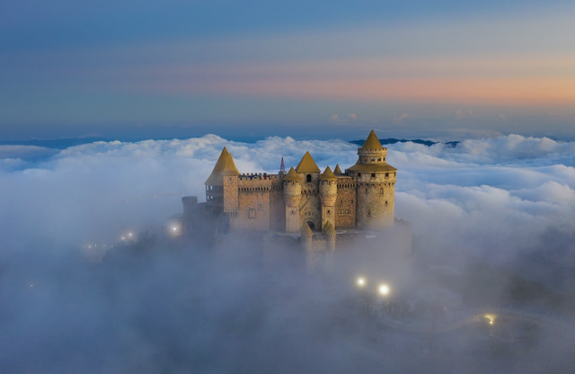 Sun World Ba Na Hills “phiên bản 2022” - Huyền thoại mới giữa mây ngàn núi Chúa - Hình 2 Sun World Ba Na Hills “phien ban 2022” - Huyen thoai moi giua may ngan nui Chua-Hinh-2