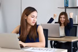 Người EQ thấp dễ đối mặt 7 rủi ro, khó thành công 