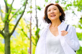 Tuổi trung niên, sai lầm lớn nhất là lên mạng than nghèo